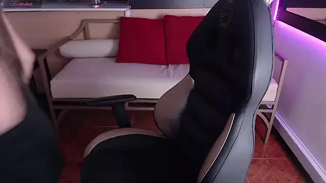 Kitten_Cam on StripChat 