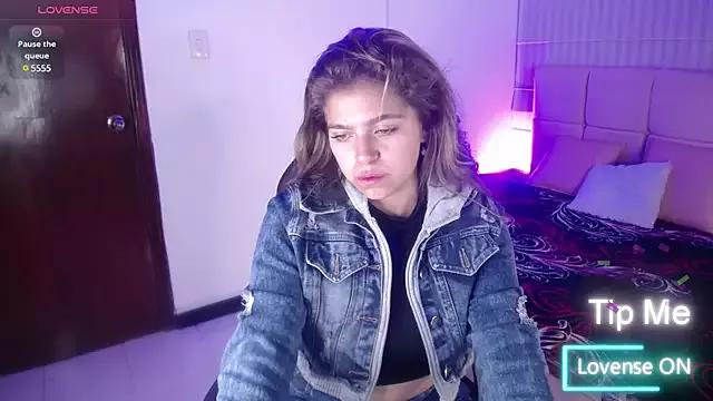 Kitten_Cam on StripChat 