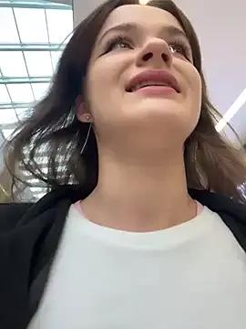 KittyQueeny on StripChat 