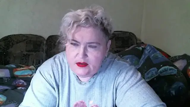 Lana555 on StripChat 