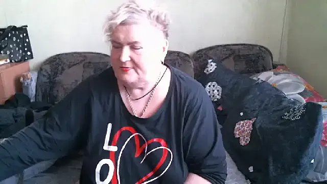 Lana555 on StripChat 