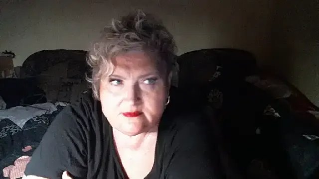 Lana555 on StripChat 