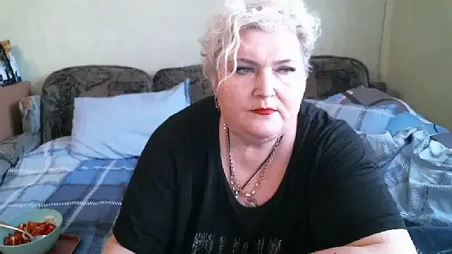 Lana555 on StripChat 