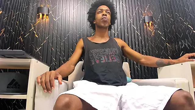 LarryCollin on StripChat 