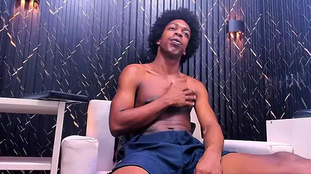 LarryCollin on StripChat 