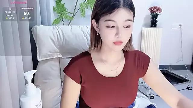 Lee-99 on StripChat 