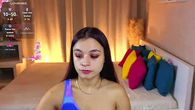 Leila_Hefner on StripChat 