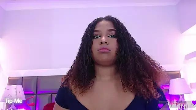LennaEvans on StripChat 