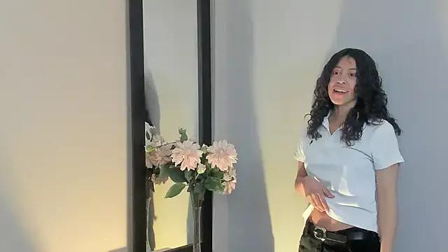 liily_grey on StripChat 