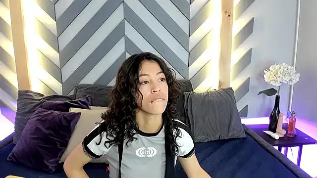 liily_grey on StripChat 