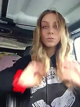 LilyOrion — Get Me Wet! Titties Out 20 Minutes!