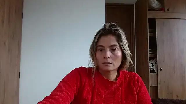 linda-mature43 — full nake masturbacion squirt