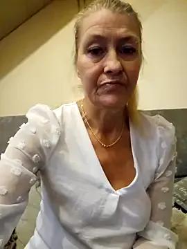 lisalustjouw — Ga ik naakt en kom spuitend klaar