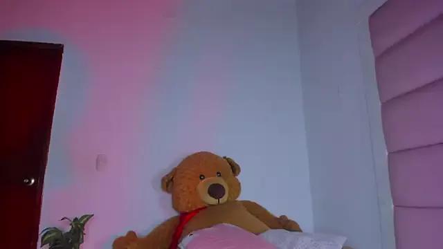 little-Emma on StripChat 