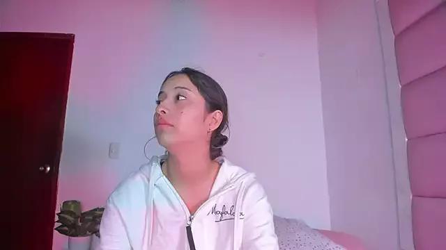 little-Emma on StripChat 