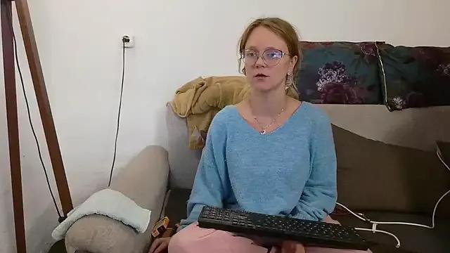little-leni on StripChat 
