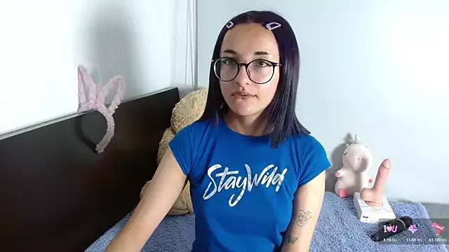 Littlee_Bunny_ on StripChat 
