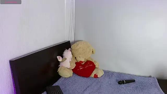 Littlee_Bunny_ on StripChat 
