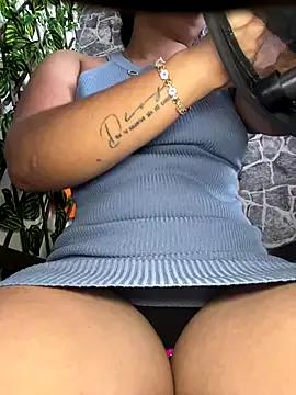 Liulee2 on StripChat 