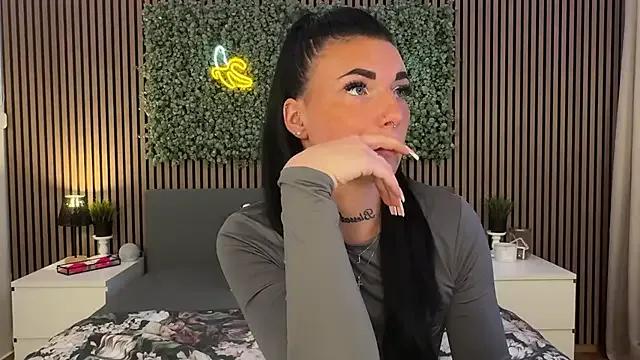 LizaRoxx on StripChat