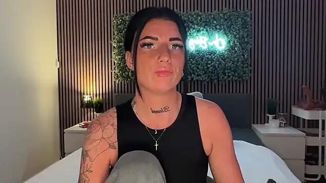 LizaRoxx on StripChat