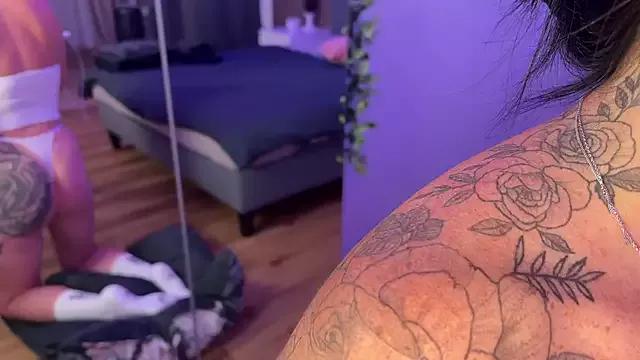 LizaRoxx on StripChat