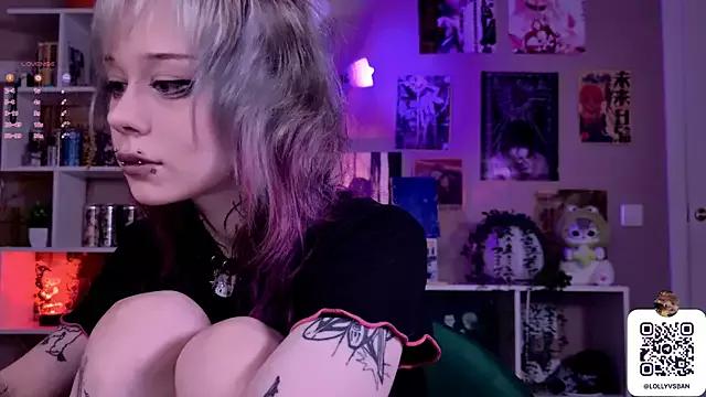 Lollyshy from StripChat