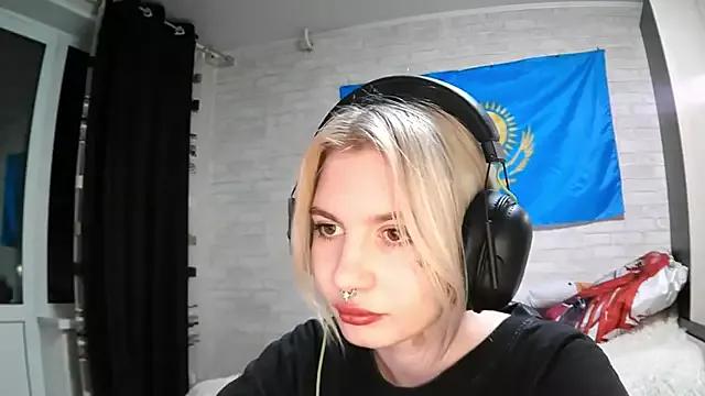 LorrineBurgert on StripChat 