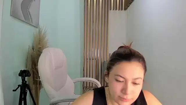 MacarenaRosse on StripChat 