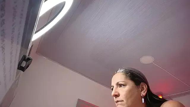 Madame_scarlet on StripChat 