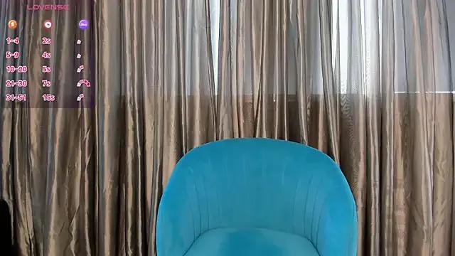 MaeAtwood from StripChat