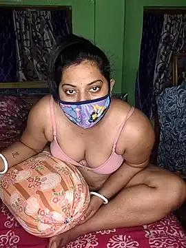 MAGGO-11 on StripChat