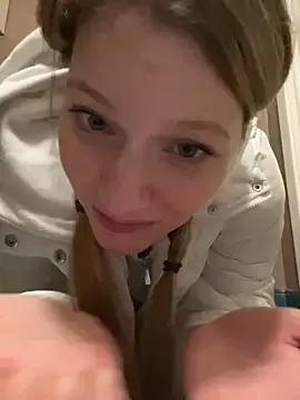 MaryHiggins on StripChat