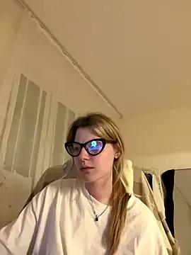 MaryHiggins on StripChat