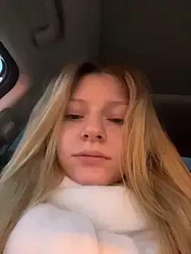 MaryHiggins on StripChat