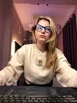 MaryHiggins on StripChat