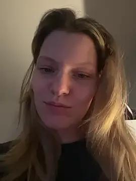 MaryHiggins on StripChat