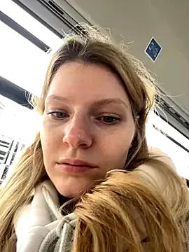 MaryHiggins on StripChat