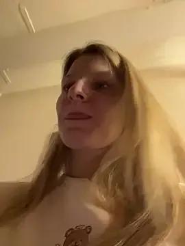 MaryHiggins on StripChat