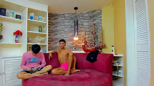 Meneaterss on StripChat 
