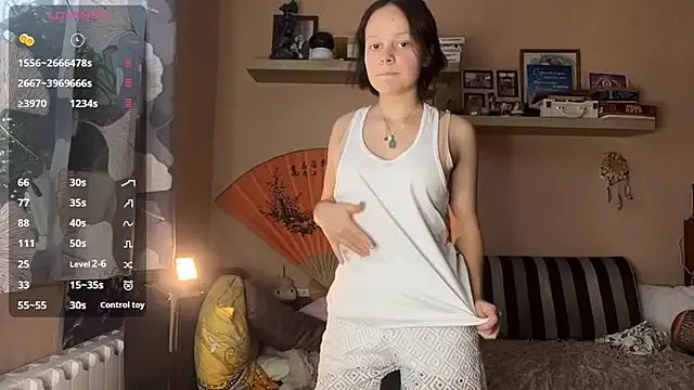 MerriCarros on StripChat