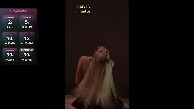 Merrymee19 on StripChat