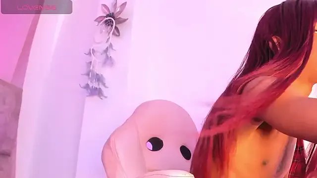 Mia_royal on StripChat