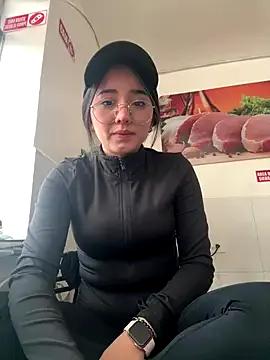 Michelle_Zoe — SQUIRT IN MY STORE