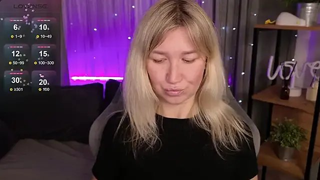 MilaBott on StripChat