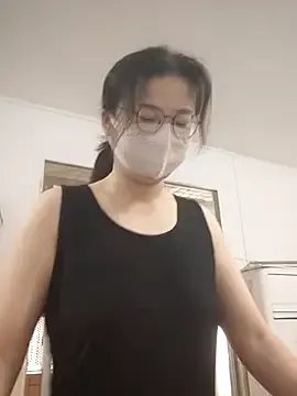 miniiceyya on StripChat