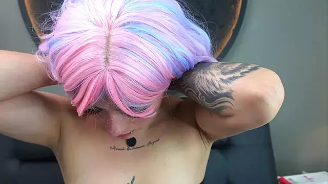 Freechat miss_sharlotte18 on StripChat