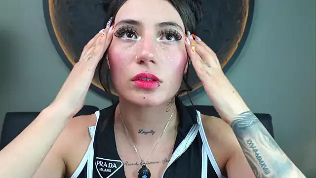 Freechat miss_sharlotte18 on StripChat