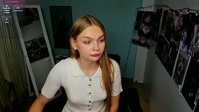 Molly_sweetie on StripChat 