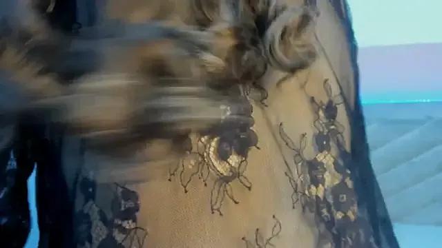 molly_zanderbond_ on StripChat 